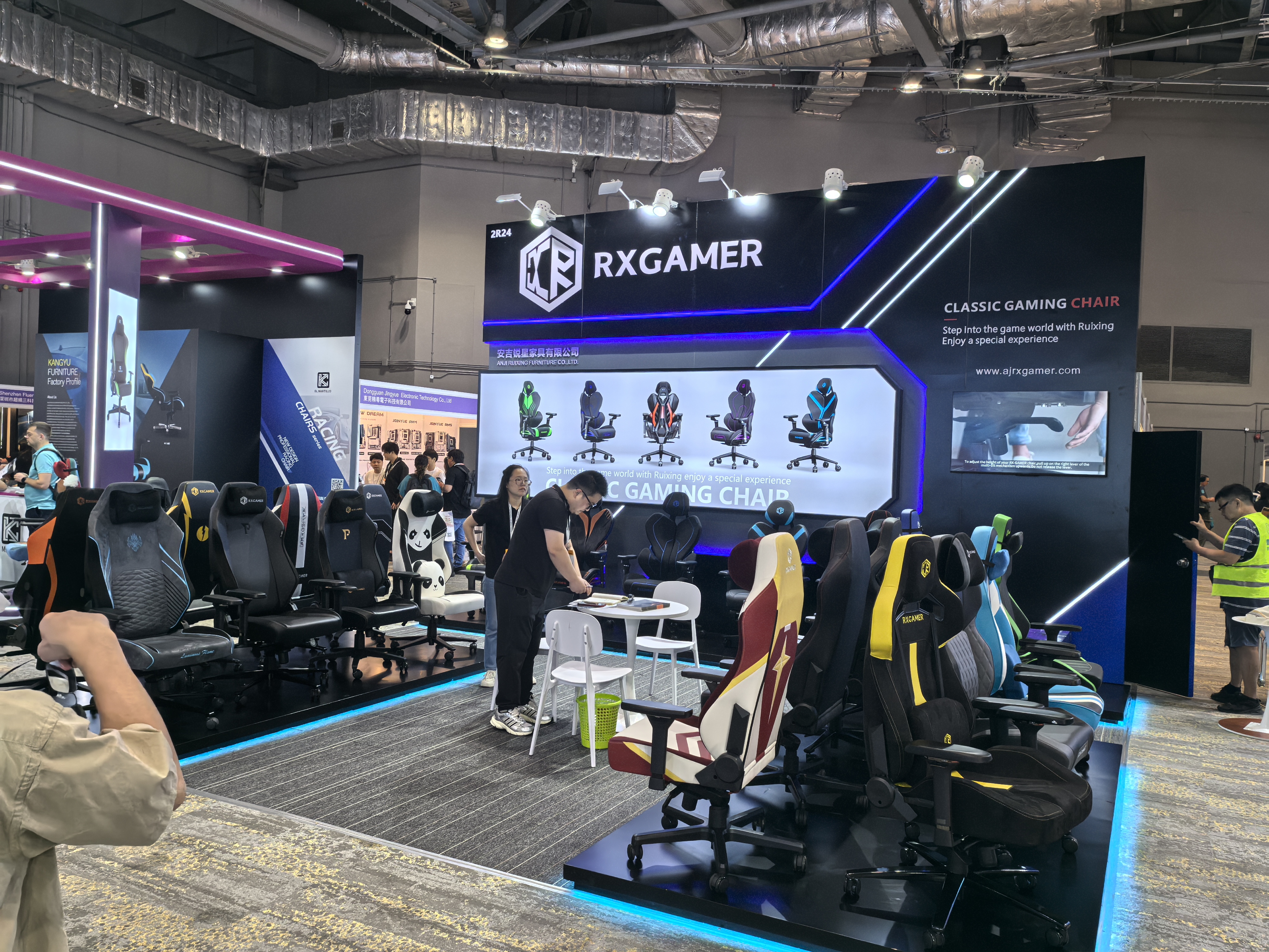 Anji Ruixing Furniture Shines at the Hong Kong Electronics Fair (Autumn) with Great Success